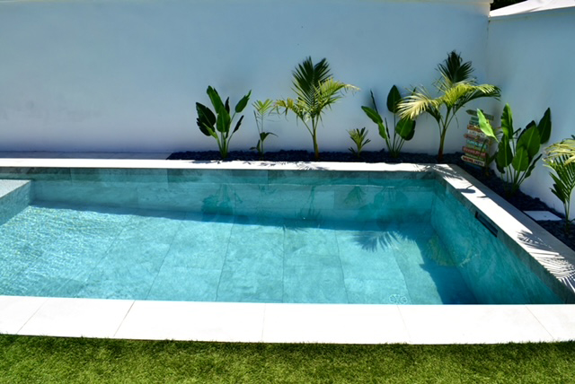 Aquazzaro Piscinas - Piscina Cupira Hueso borde + Marengo interior (5)