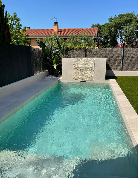LQ - Piscina y terraza Stromboli Cream 75x75 - interazulejo 2