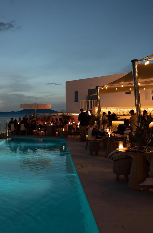 Piscina en el atardecer Proyecto Hotel Ocean Inn, Mykonos