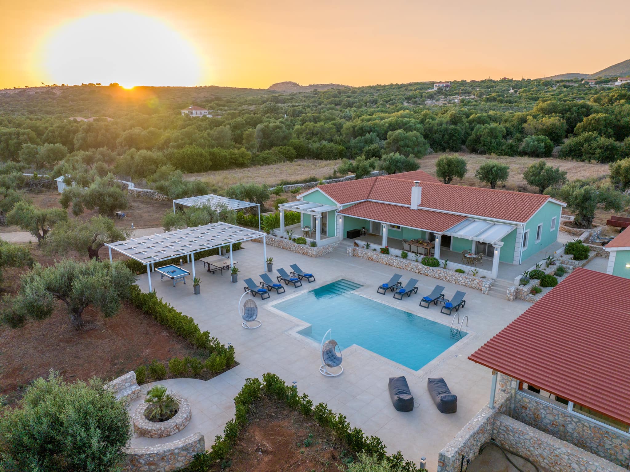 Olea Villas - Exterior y piscina Stromboli Cream 60x60 + Creta + Peld120 + RJ67 (12)