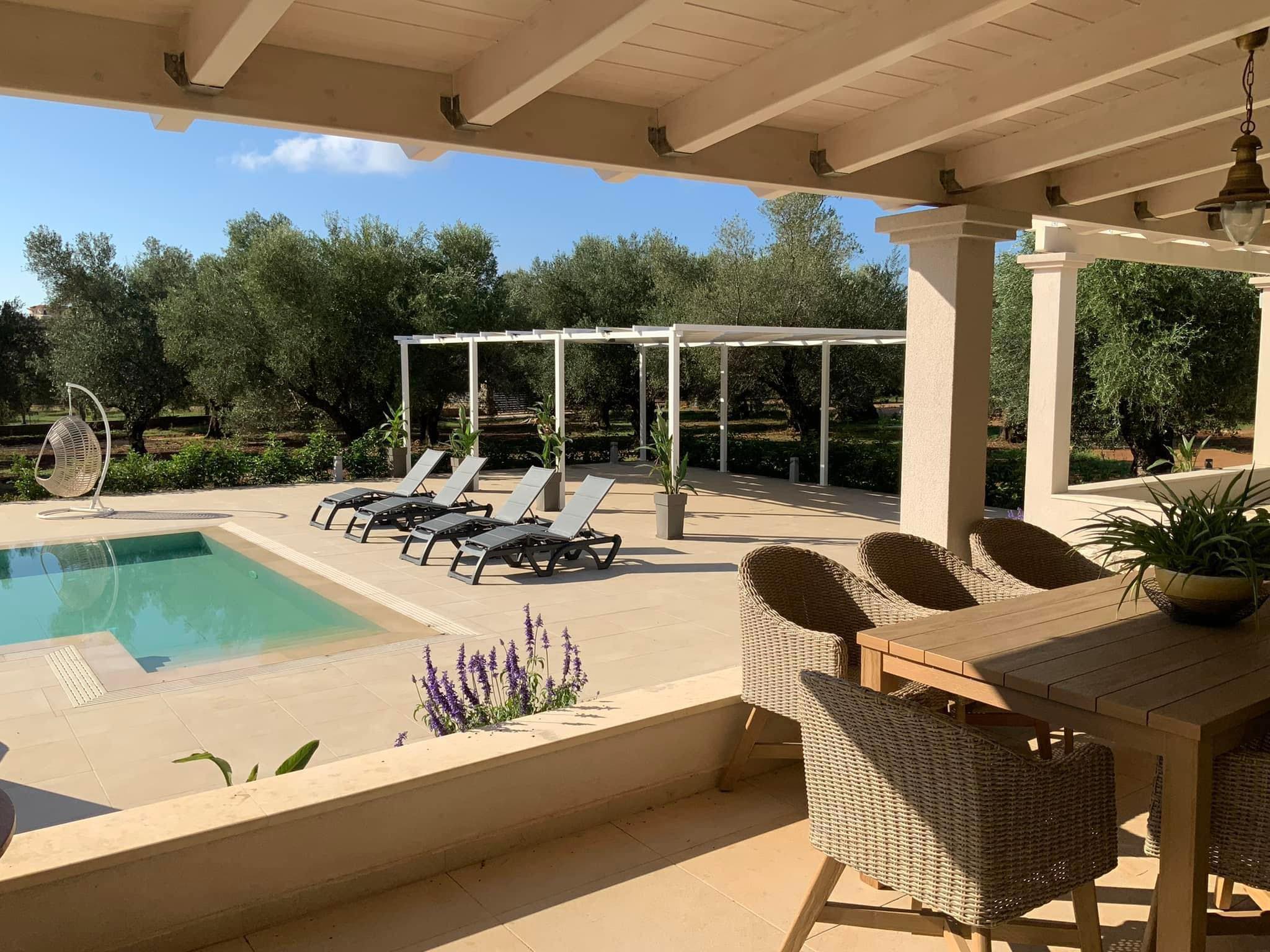 Olea Villas - Exterior y piscina Stromboli Cream 60x60 + Creta + Peld120 + RJ67 (6)