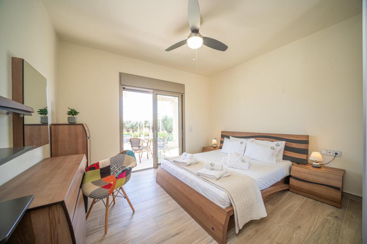 Olea Villas - Interior Woods Nordic 20x120 (1)