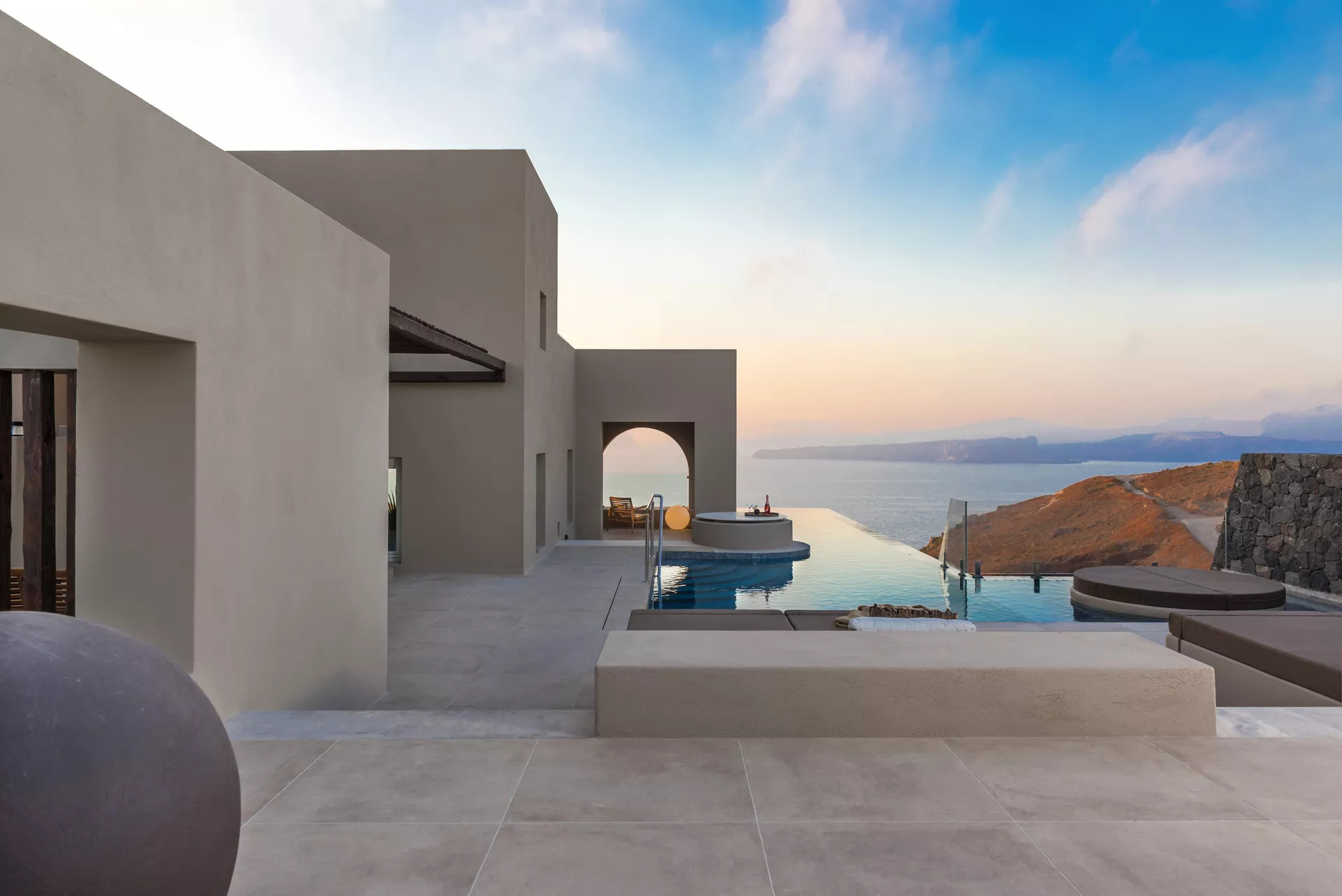 Arota_exclusive_villas_santorini_cements_9