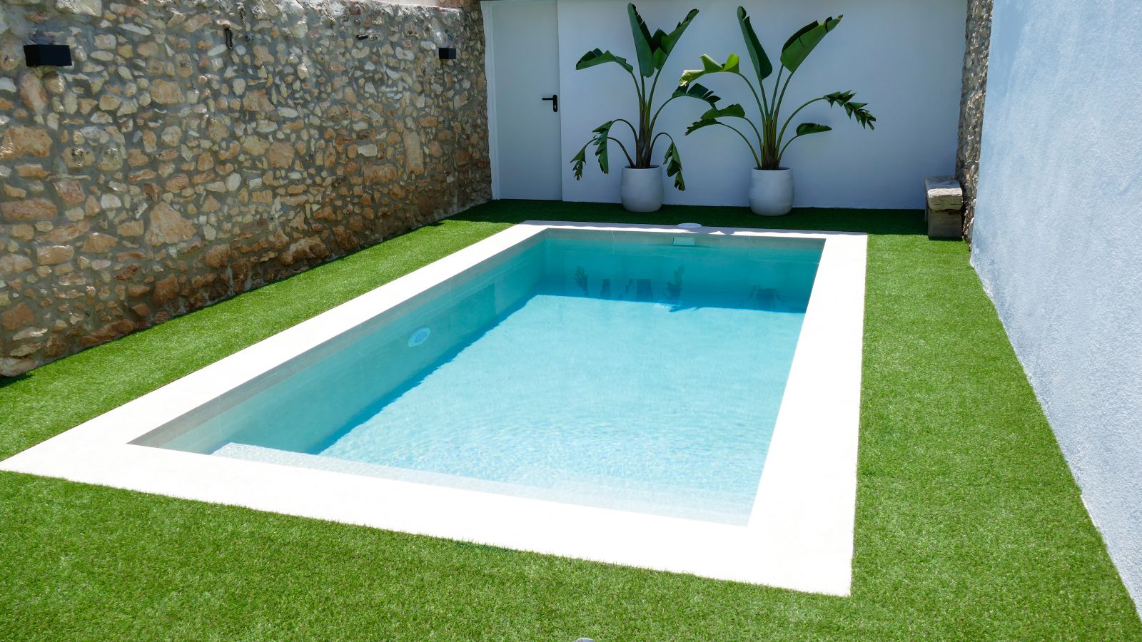 piscina residencial cristalina