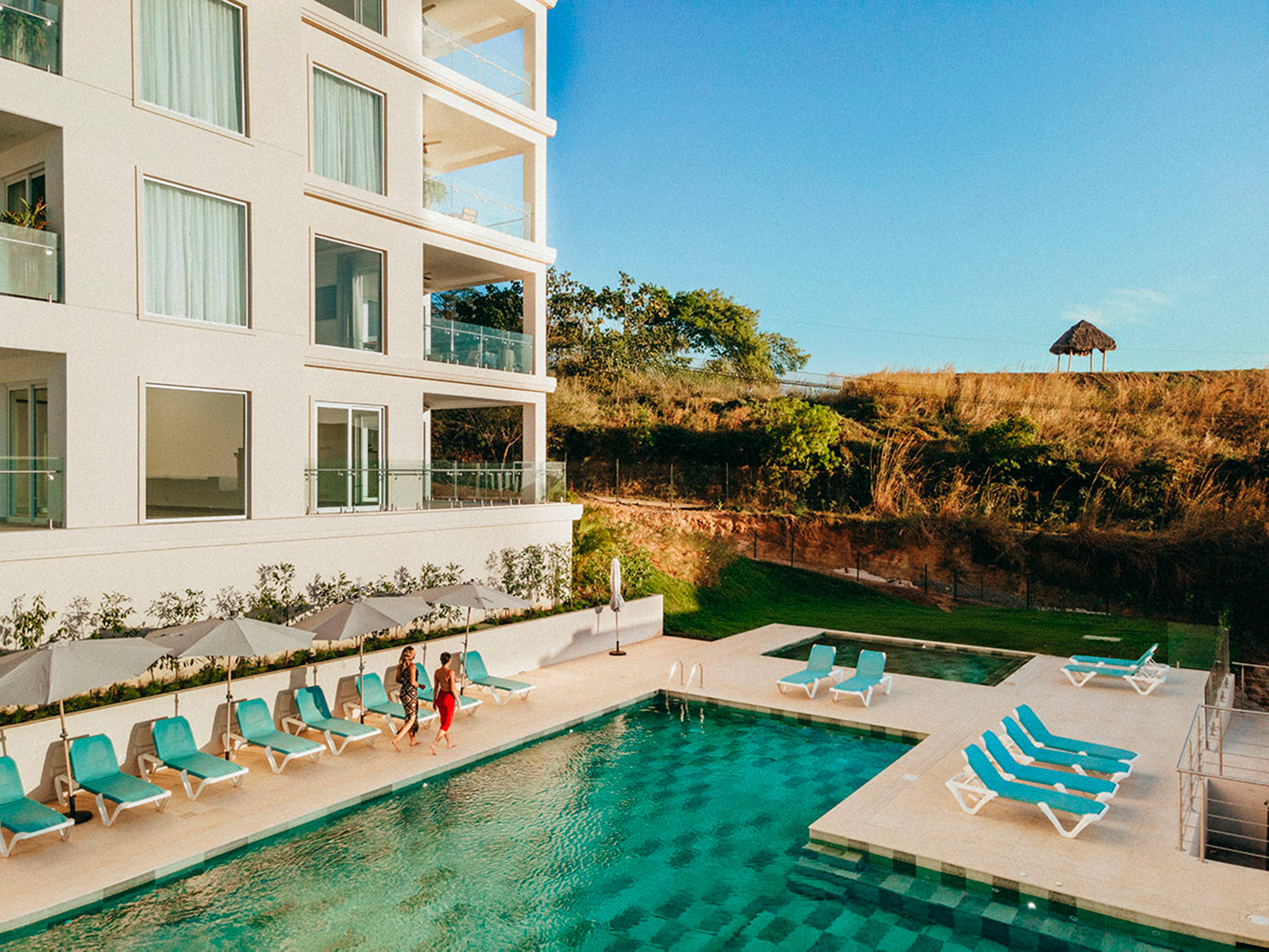 piscina de hotel moderna costa rica